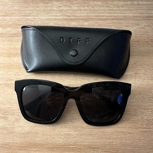 Bella Polarized Diff Sunglasses Black